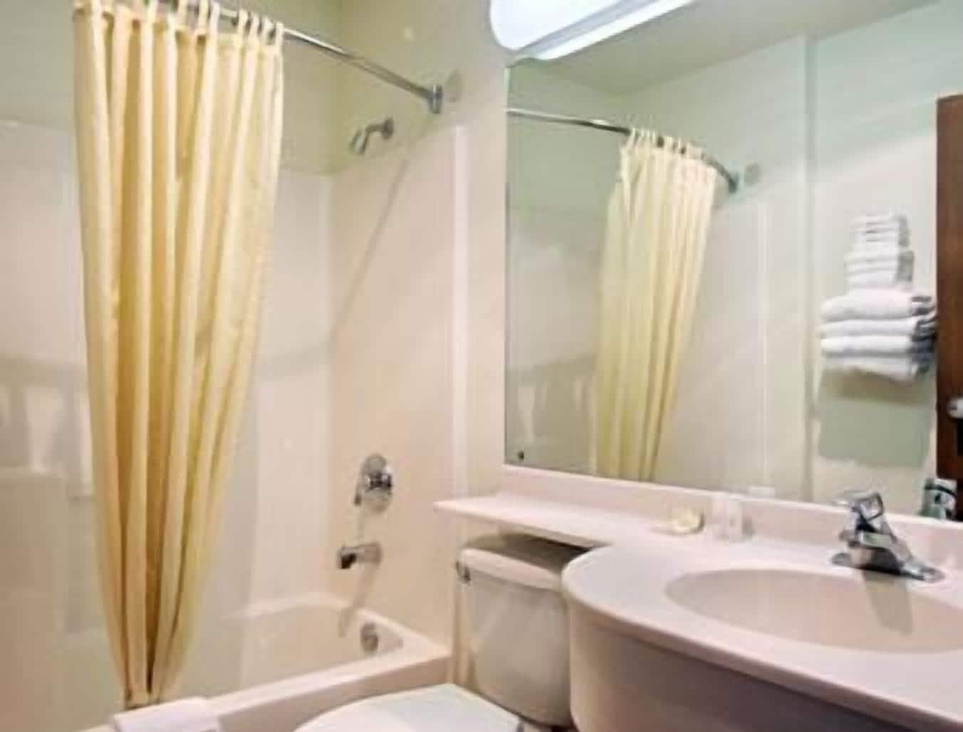 Microtel Inn And Suites Pueblo Dış mekan fotoğraf